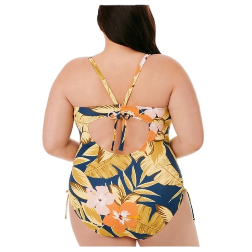 NWT Women’s Plus Slimming Control 1 Piece Swimsuit - Picture 4 of 8